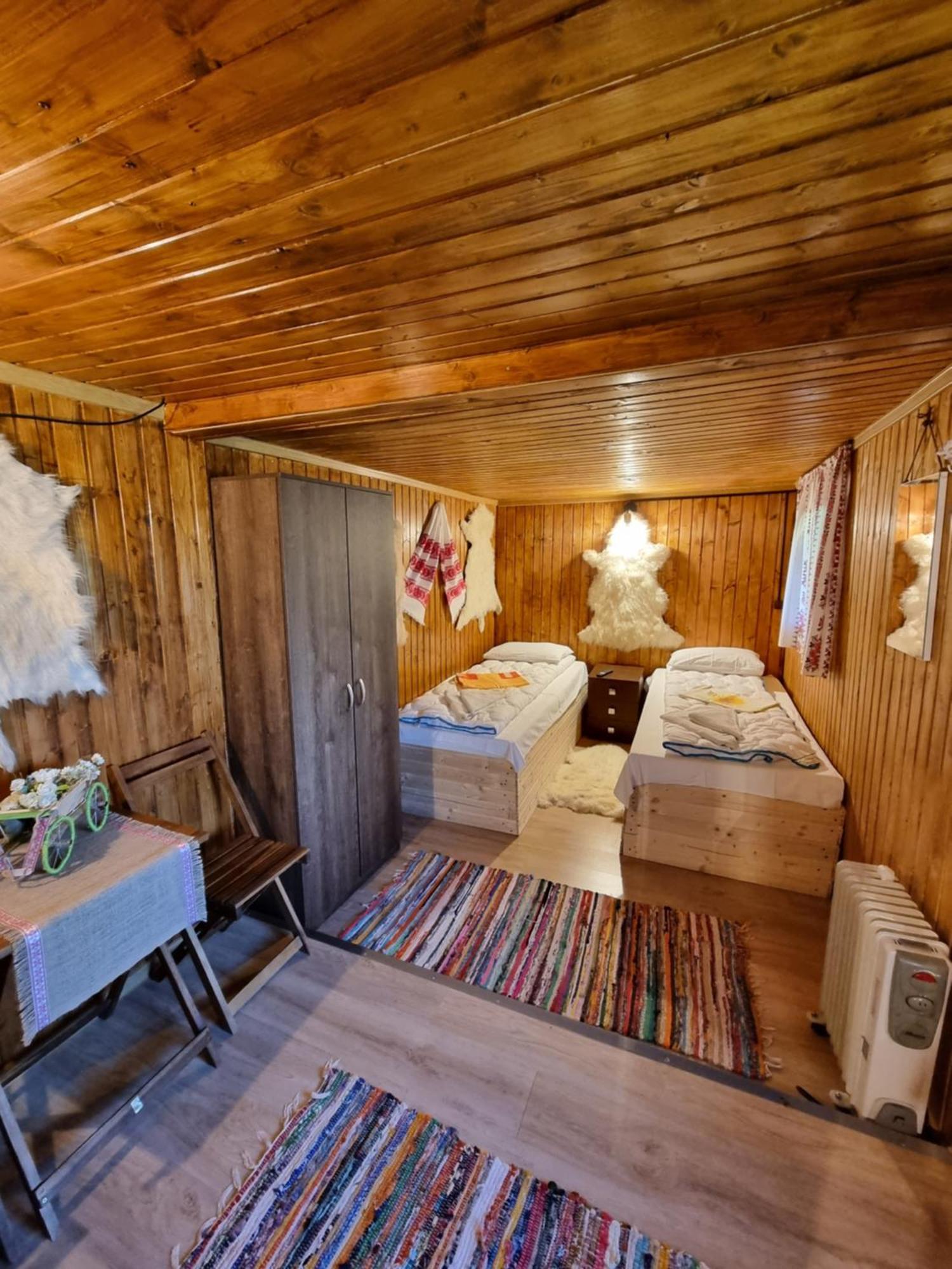 Hotel Langa Stana Curtea de Argeş Habitación foto